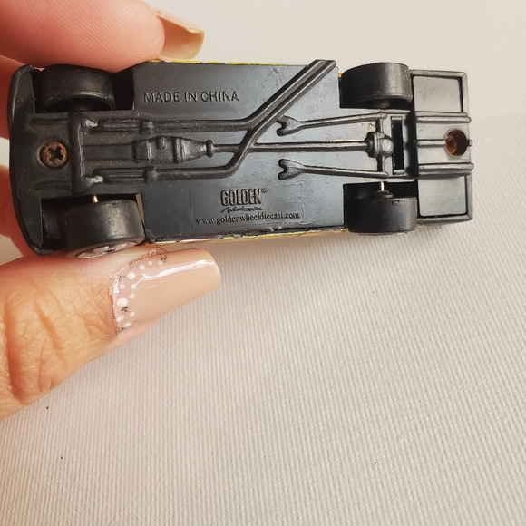 Vintage Golden Wheel Doe Cast Truck - Picture 7 of 7